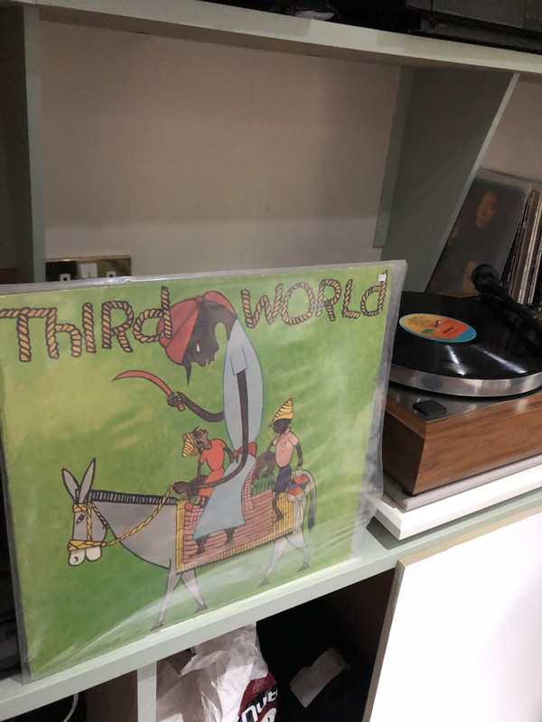 D917D737-7CDA-420F-A743-6FF48E2BD69B