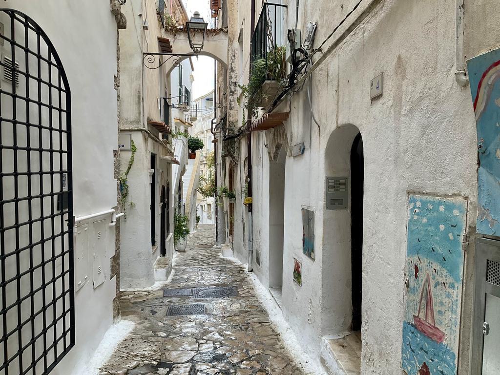 Жаркий сентябрь на побережье Тирренского моря. Жаркий сентябрь на побережье Тирренского моря.