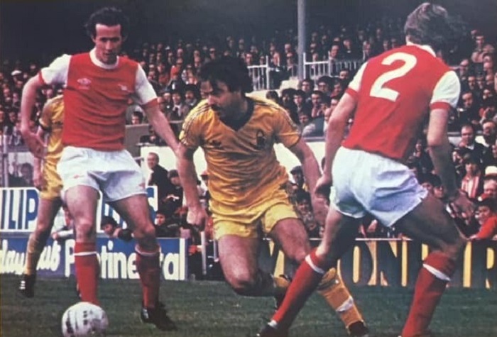 [Image: John-Robertson-skins-Chippy-Brady-and-Pa...rsenal.jpg]