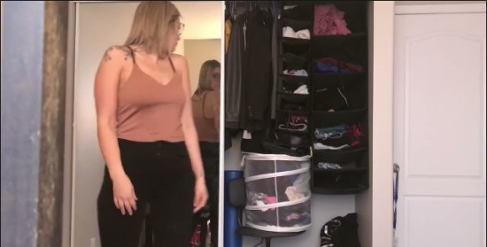[Image: Voyeur22895101617.jpg]
