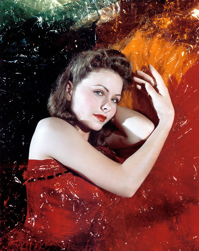 Jeanne_Crain_b24