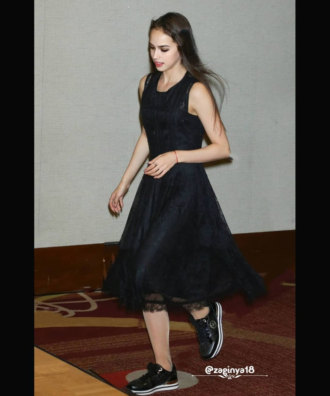 Alina-simpledress.jpg