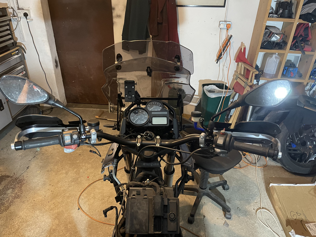 C6C80861-02F5-405D-87CB-3E691FB996E9