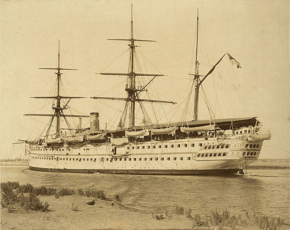 HMS тип Euphrates в Порт Саиде