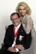 roger-moore-b16