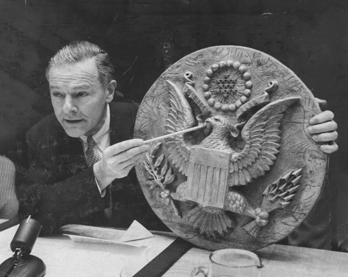 18 Fascinating Photos Collected From History great-seal-bug