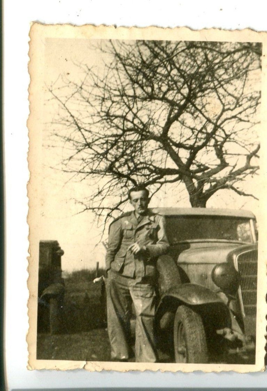 Foto Soldat Wehrmacht Auto PKW Kübelwagen WW2