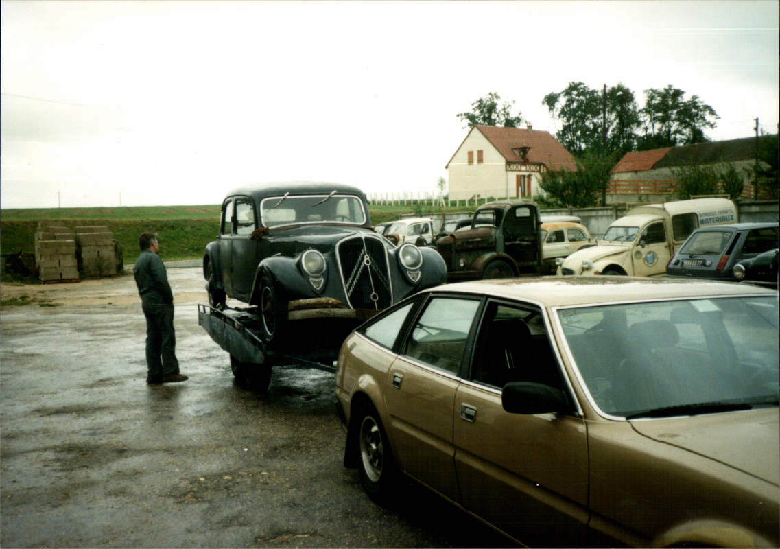 22CV 8 cyl  Garage Morel Lugrand bij Provins sep