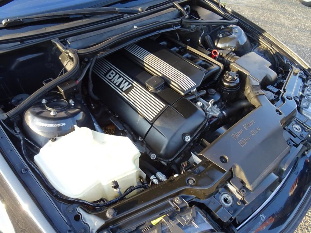 bmw-3-serie-coupe-323ci-323ci (8)