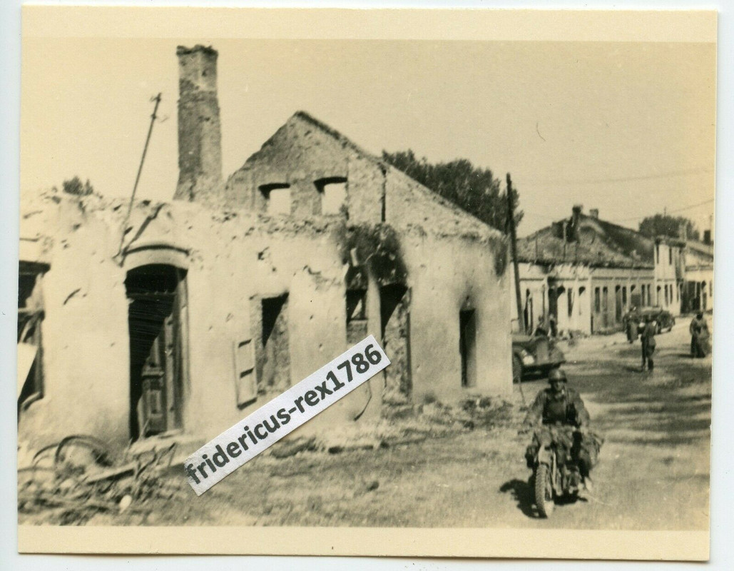 Foto Polen Blitzkrieg 1939 WH Abt. Vormarsch in Zwoleń HKL nach Combat2