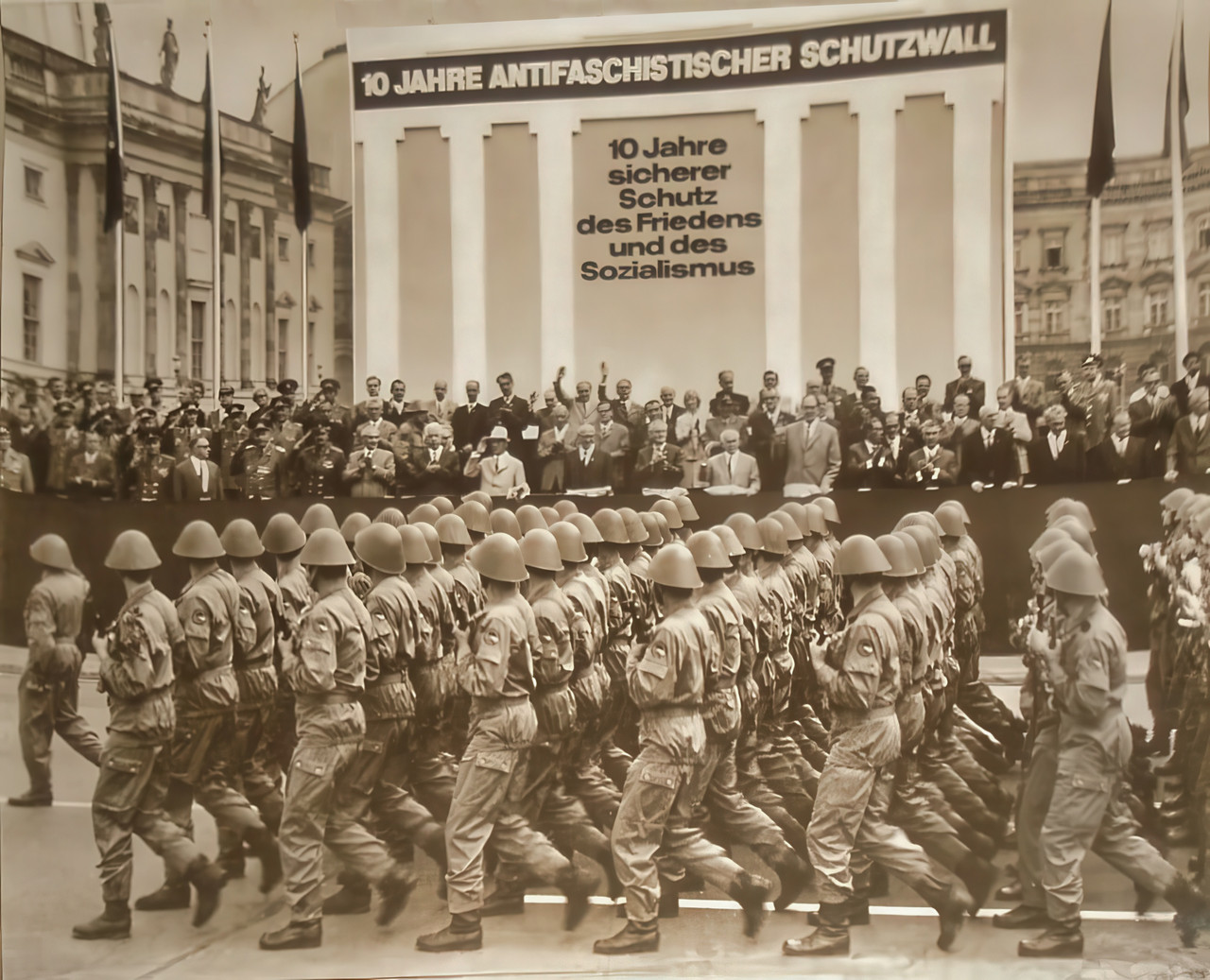 1971 Kampfgruppen Parade Berlin