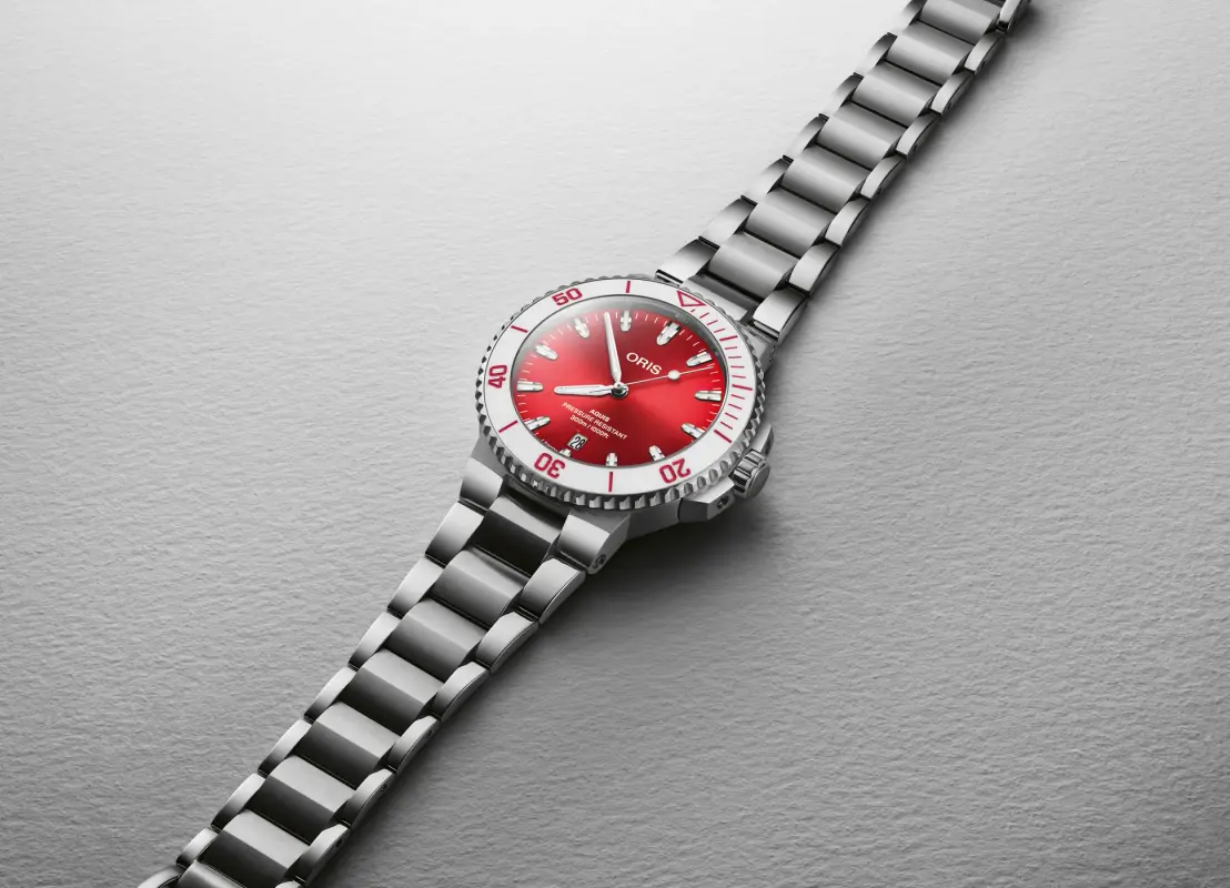 01 733 7787 4138-07 8 22 04PEB - Aquis Date - 41.50 mm_HighRes_19465-v1