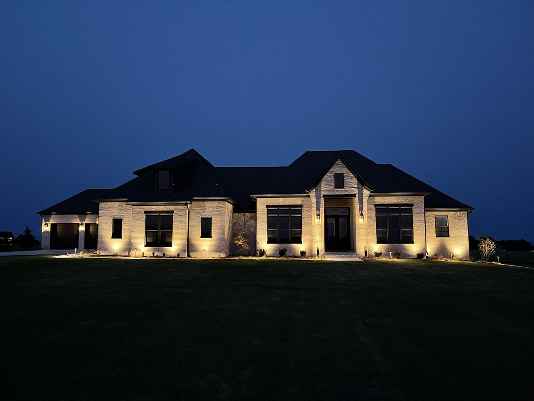 35BA8C96-0F7F-4EEA-8218-D6F004373642