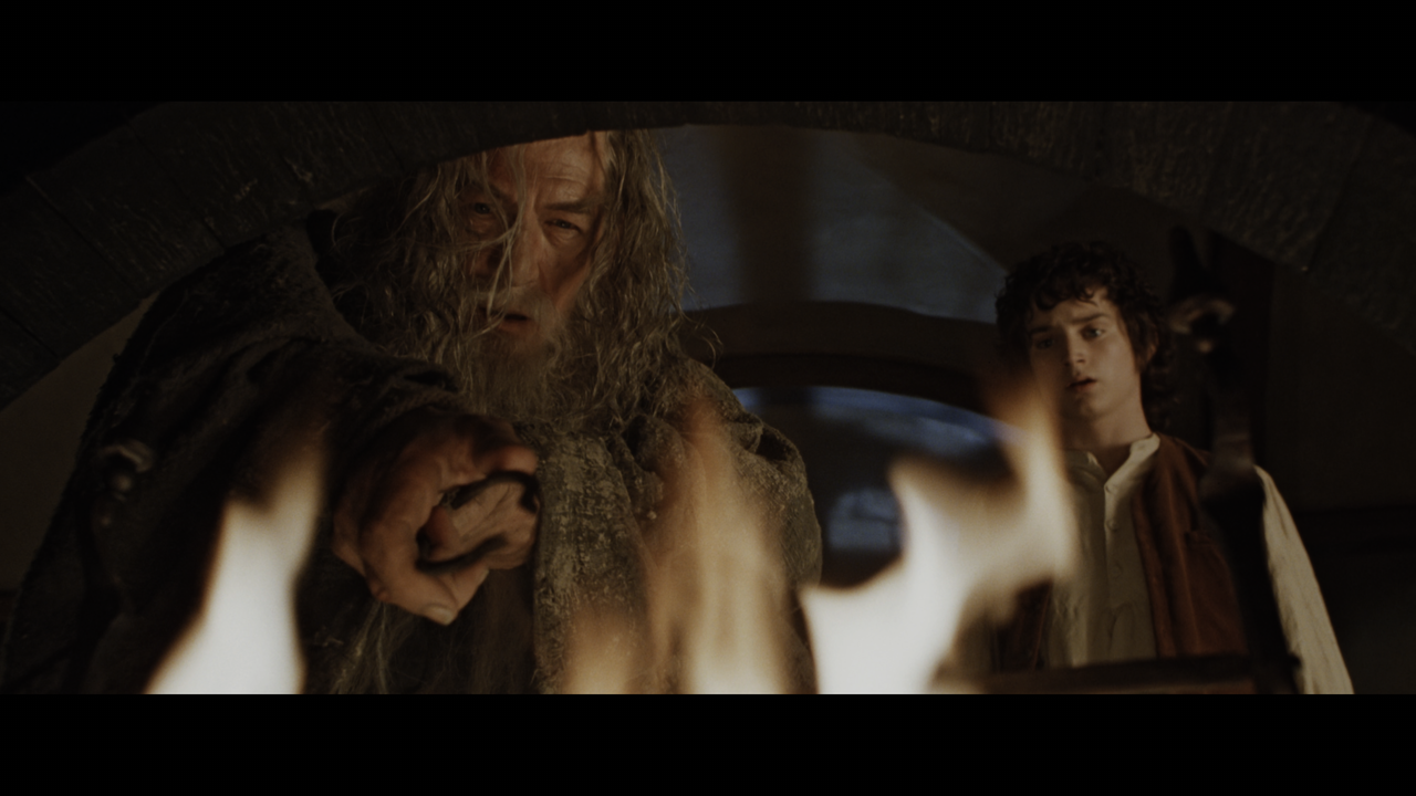 The Lord of the Rings- The Fellowship of the Ring (EXT.) PT. 1.mkv_snapshot_00.37.01_[2020.12.05_22.