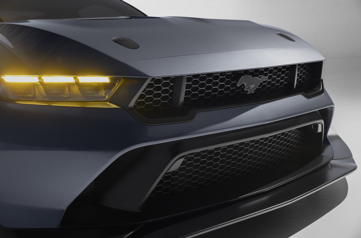 MustangGTDCarbonFiberPonyBadge