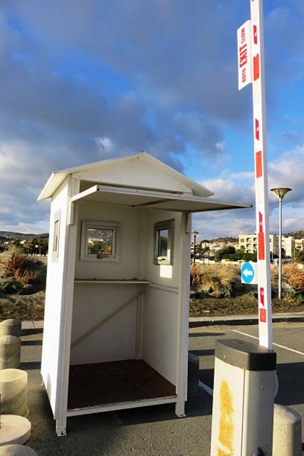 Solar-Powered Mobile Charging Station