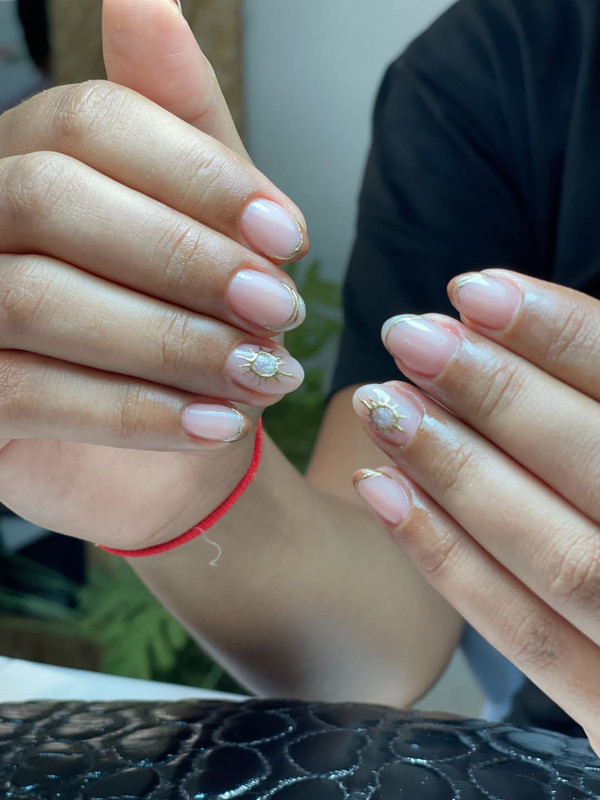 Trabajo de uñas 10