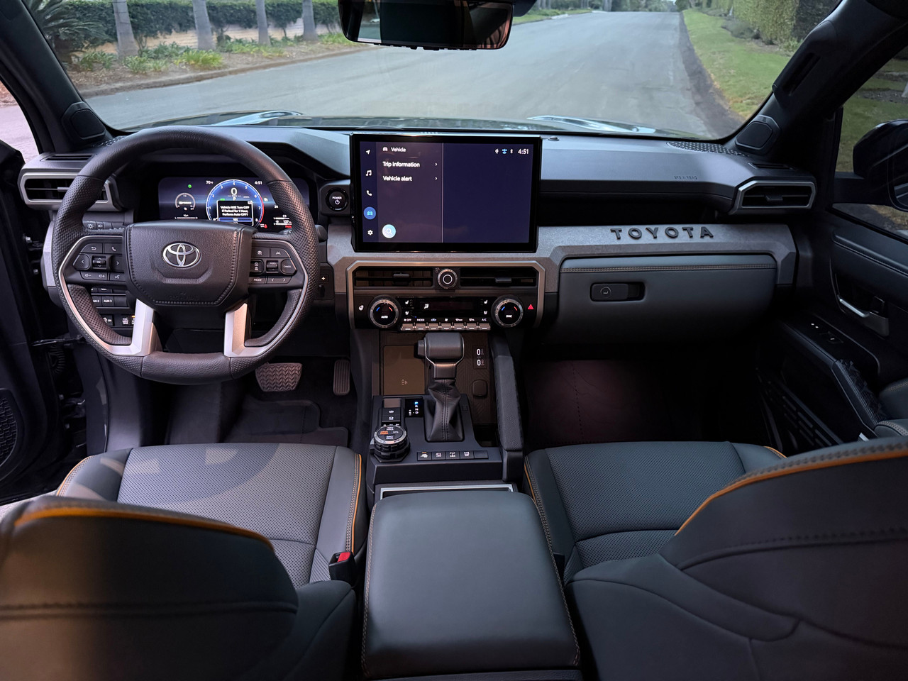 Vehicle thumbnail 26