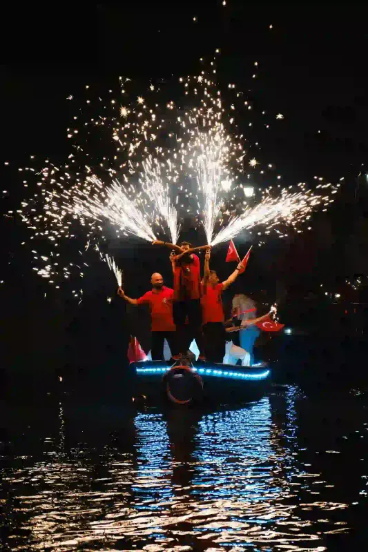 Private Boat Celebration on TMT Party Trip