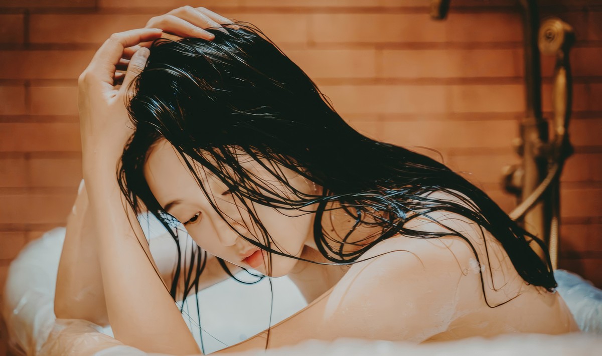 年年nnian 潜蓝写真 水下风格少女图集插图6