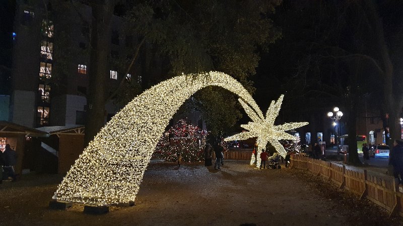 DOLOMITAS: NIEVE Y MERCADOS NAVIDEÑOS EN NOCHEVIEJA - Blogs de Italia - VUELO A MILÁN-LLEGADA A ORA-MERCADO NAVIDEÑO DE BOLZANO (7)