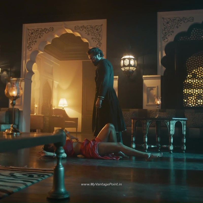 18Esha Gupta Hot in Aashram Web Series