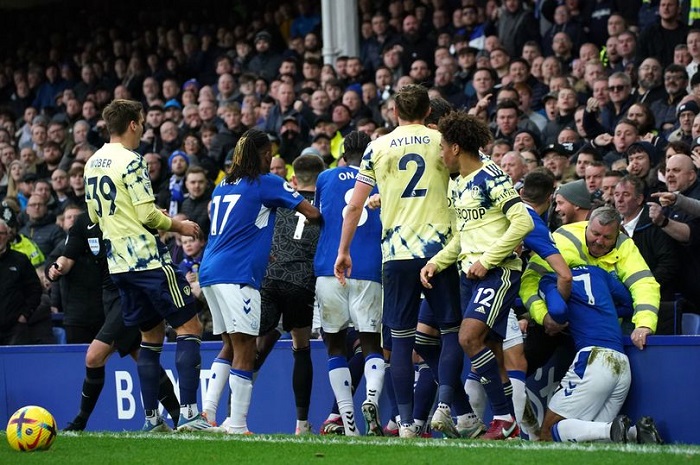 Leeds United vs Everton, 02h00 ngày 19/08