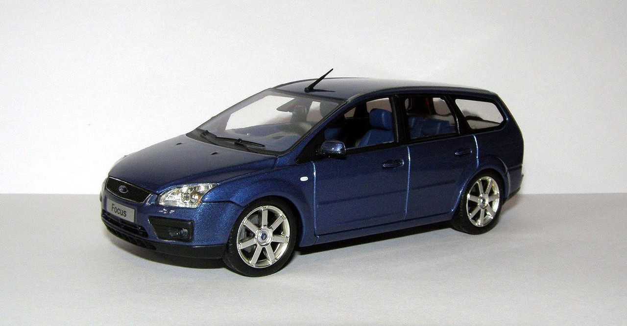 2005 Ford Focus Turnier (C307) (Minichamps #400 084012) 1