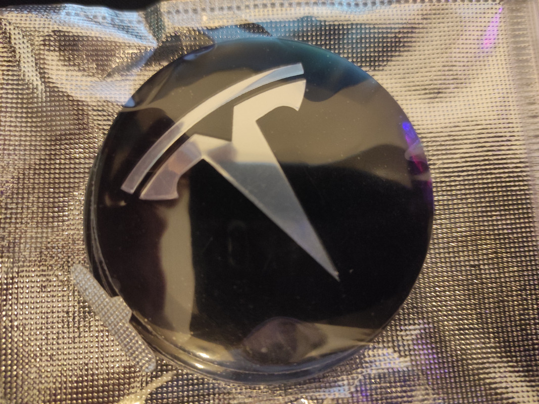 16704166265596679256403661950831