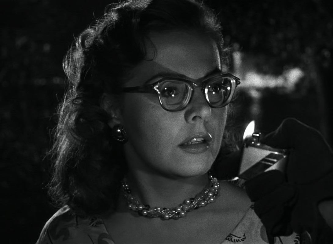 Strangers.on.a.Train.1951.1080p.BluRay.x265-RARBG.mp4_20201227_130117.213