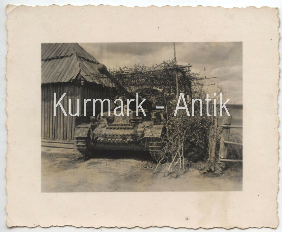 Foto Wehrmacht Panzer Regt. 15 Russland 1944 Pz. IV 4 camo TARN Seitenschür