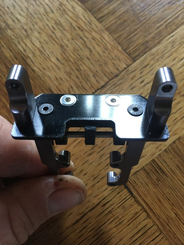 UMG 6x6 Axial  IMG-2163