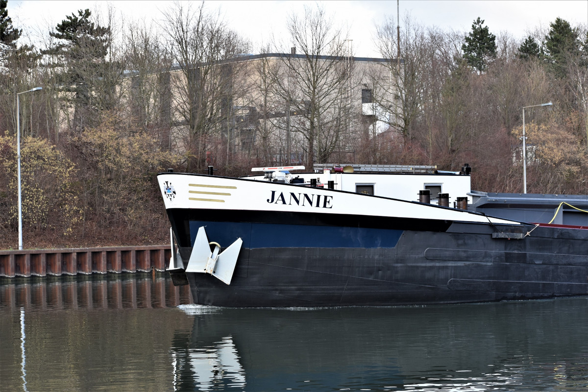 2022.01.17a1 Jannie (1940x1293)