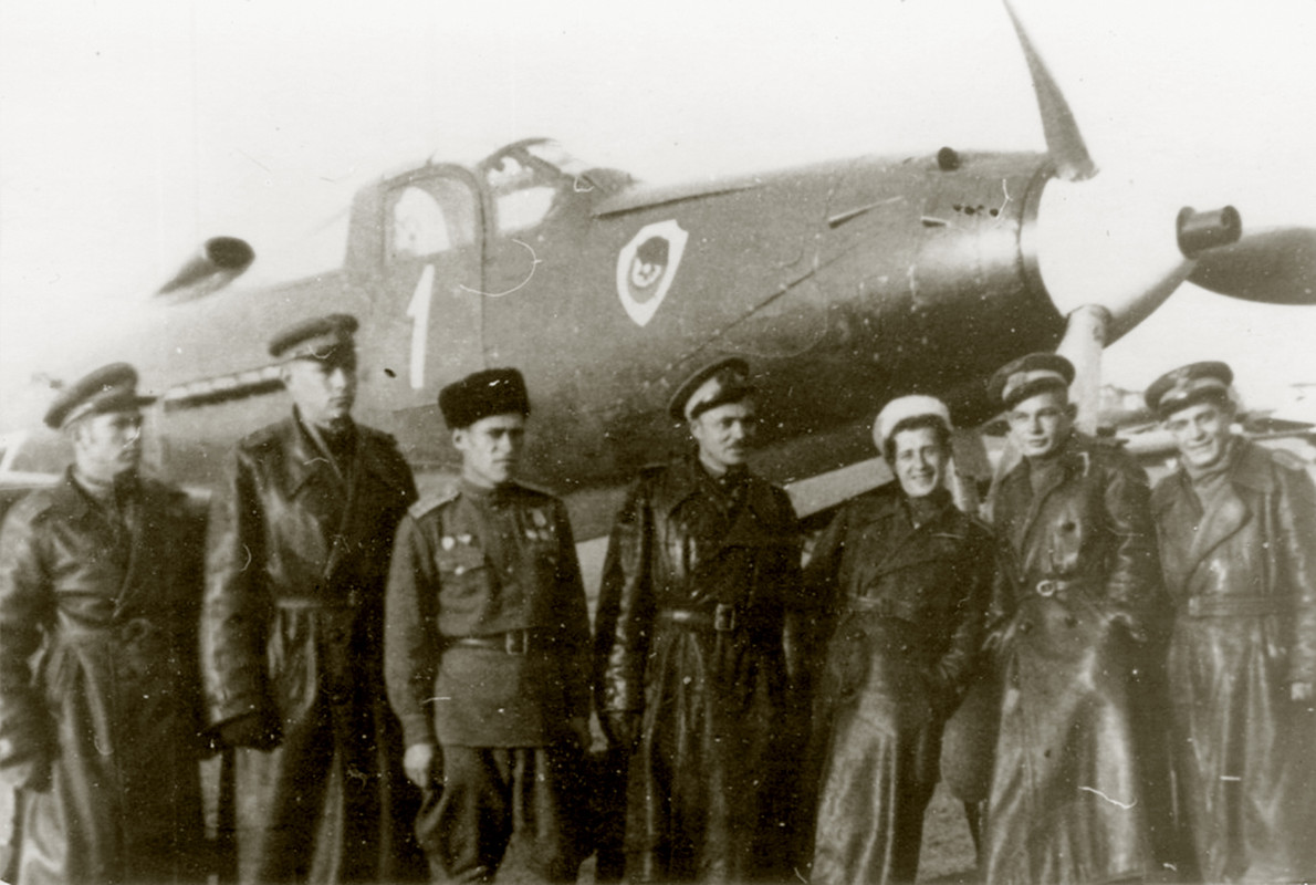 Bell-P-39N-Airacobra-25IAP-White-1-Transcaucasian-Front-1944-01