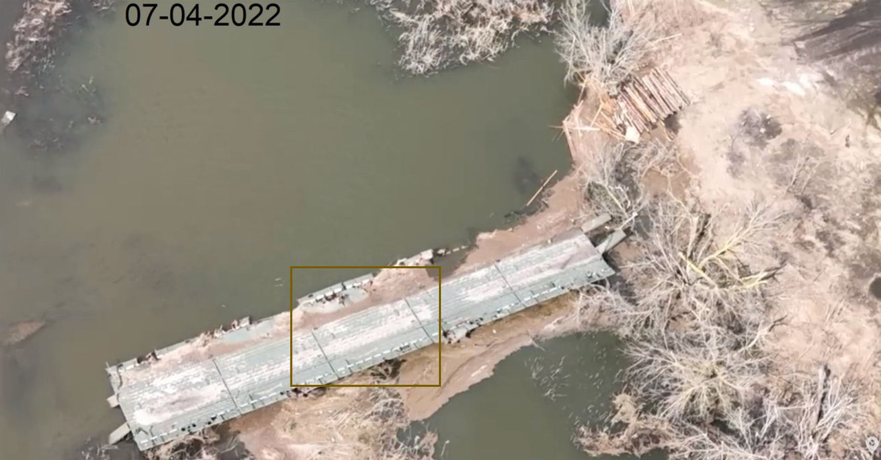 1089 River link pontoon (for PP-91-2005 floating bridge system) destr 07 04 22
