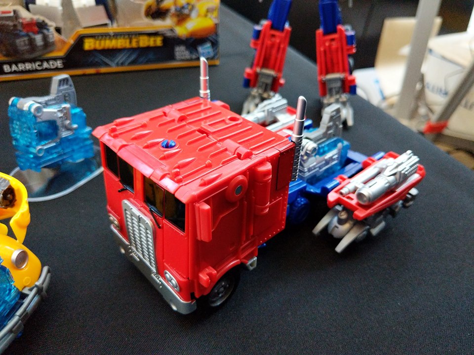 37339615_10155944100609912_6080514251829542912_n