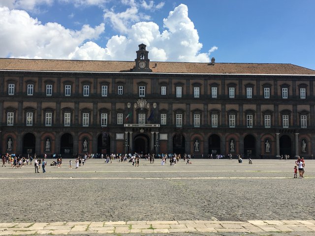 Nápoles Via Toledo y Quartieri Spagnoli - Nápoles y algo más y algo menos. Agosto 2022 (7)