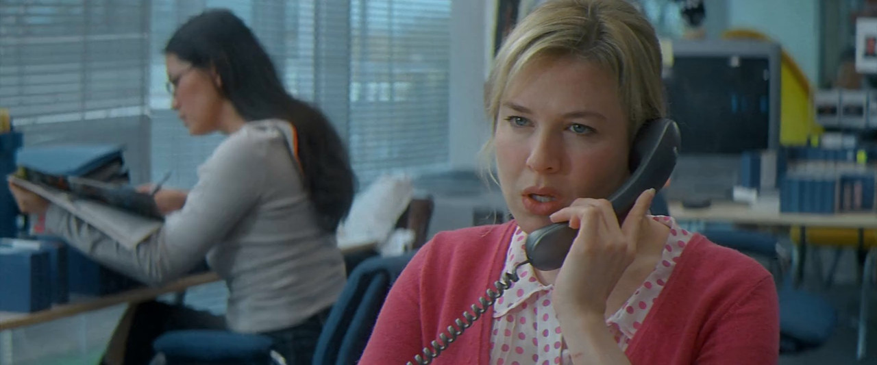 Bridget Jones: The Edge of Reason 2004 BluRay [Hindi + English] 480p, 720p ESub Screenshot