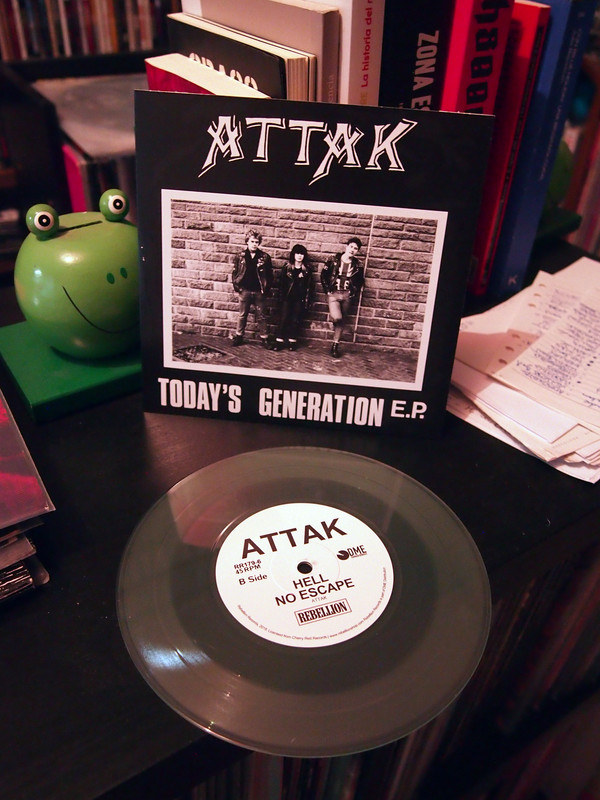 Víctimas del LP: 7 PULGADAS, discos que son discografía. - Página 2 ATTAK-ep