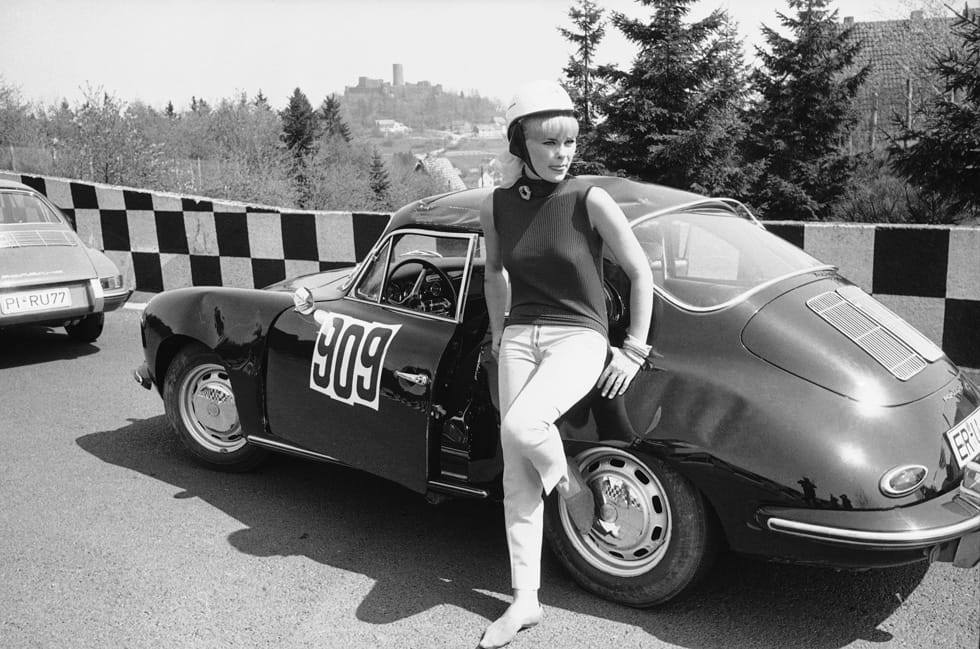 vintage-gridgirls843-Elke-Sommer.jpg