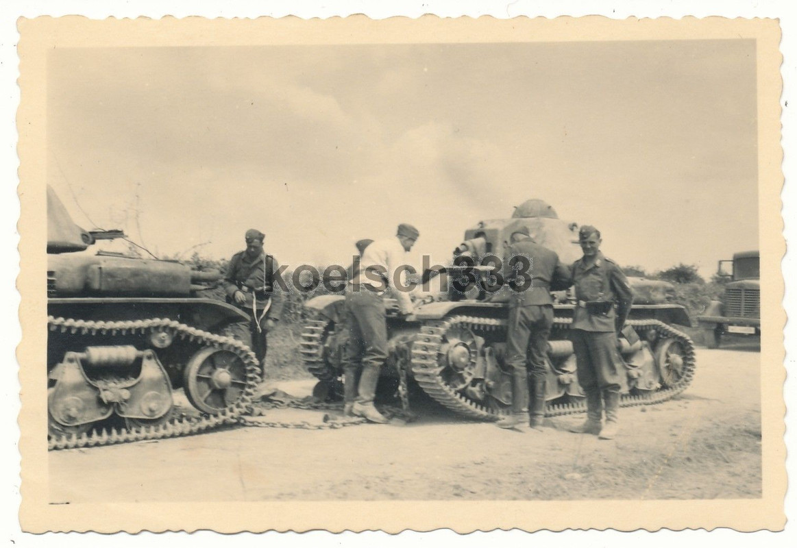 Foto französische Char R 35 Panzer Beute Tanks B