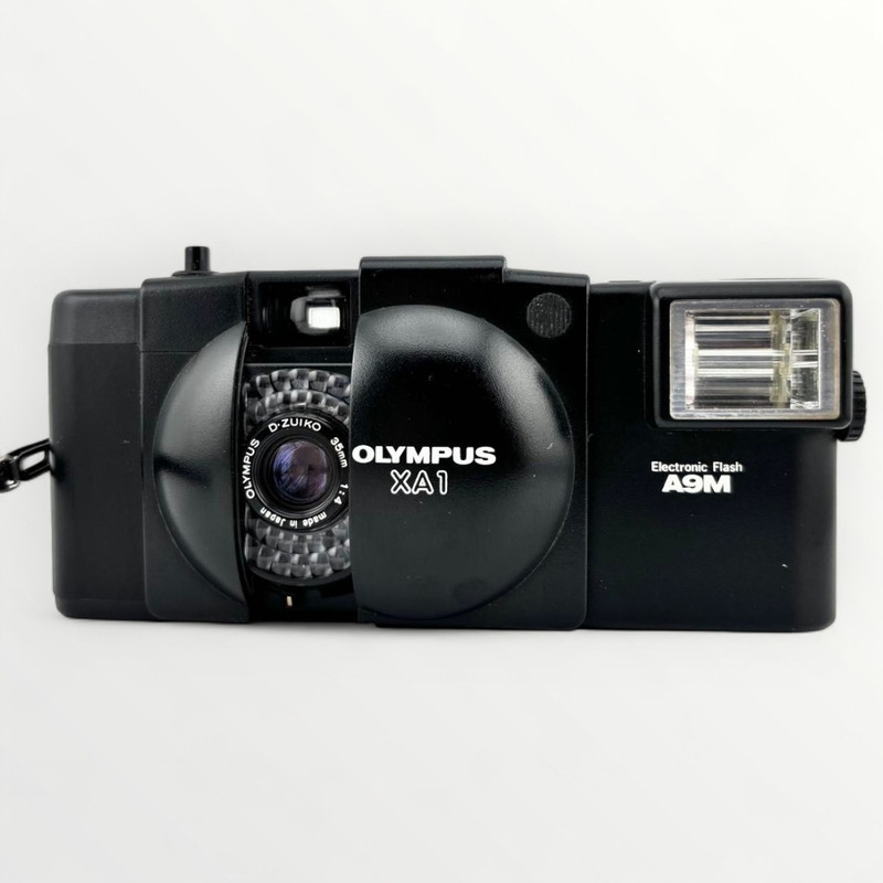 オリンパス XA１ D.ズイコー 4 35㎜ エレクトロニックフラッシュA9M OLYMPUS XA1 D.Zuiko 35mm f/4 Compact Film Camera w/ A9M Flash