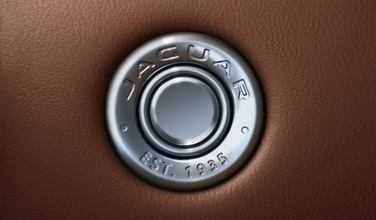 2021 Jaguar F-Type (24)