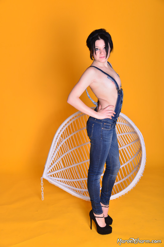 MarvelCharm_Valensia-Overalls-001