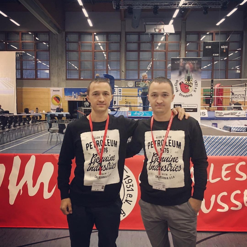 29BA6CFA-94CB-41D1-928D-BF0D711BCAFC