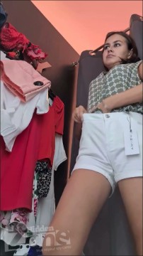 [Image: Voyeur52745080800.jpg]