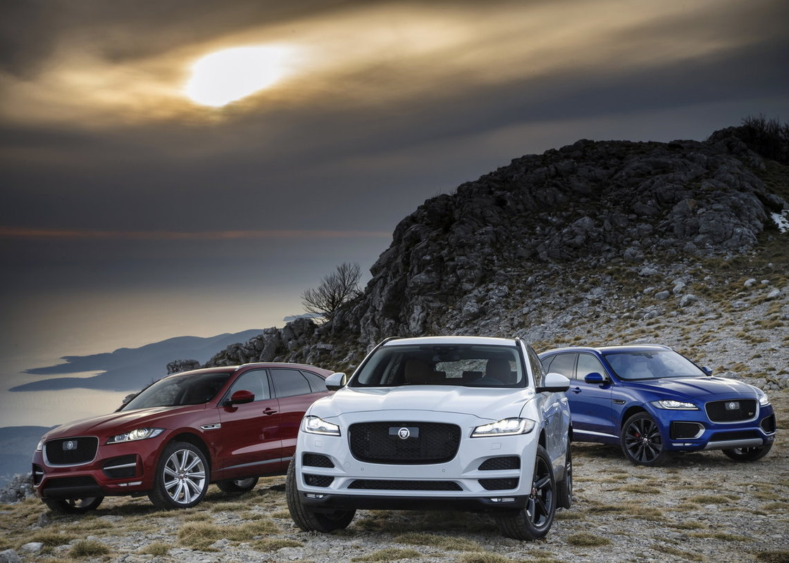 2018 Jaguar F-PACE SVR (21)