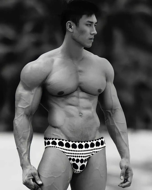 Photo shared by fitness陆恒🇨🇳 on May 29, 2023 tagging @marcuseaustralia, @hothunk_china_, @luhengag, a
