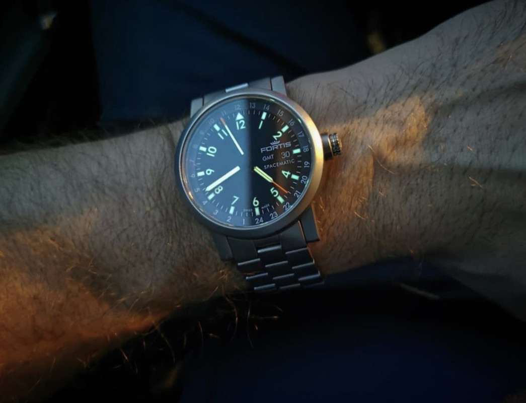 B5D0360C-3723-44FE-8687-0ED35D8E2869