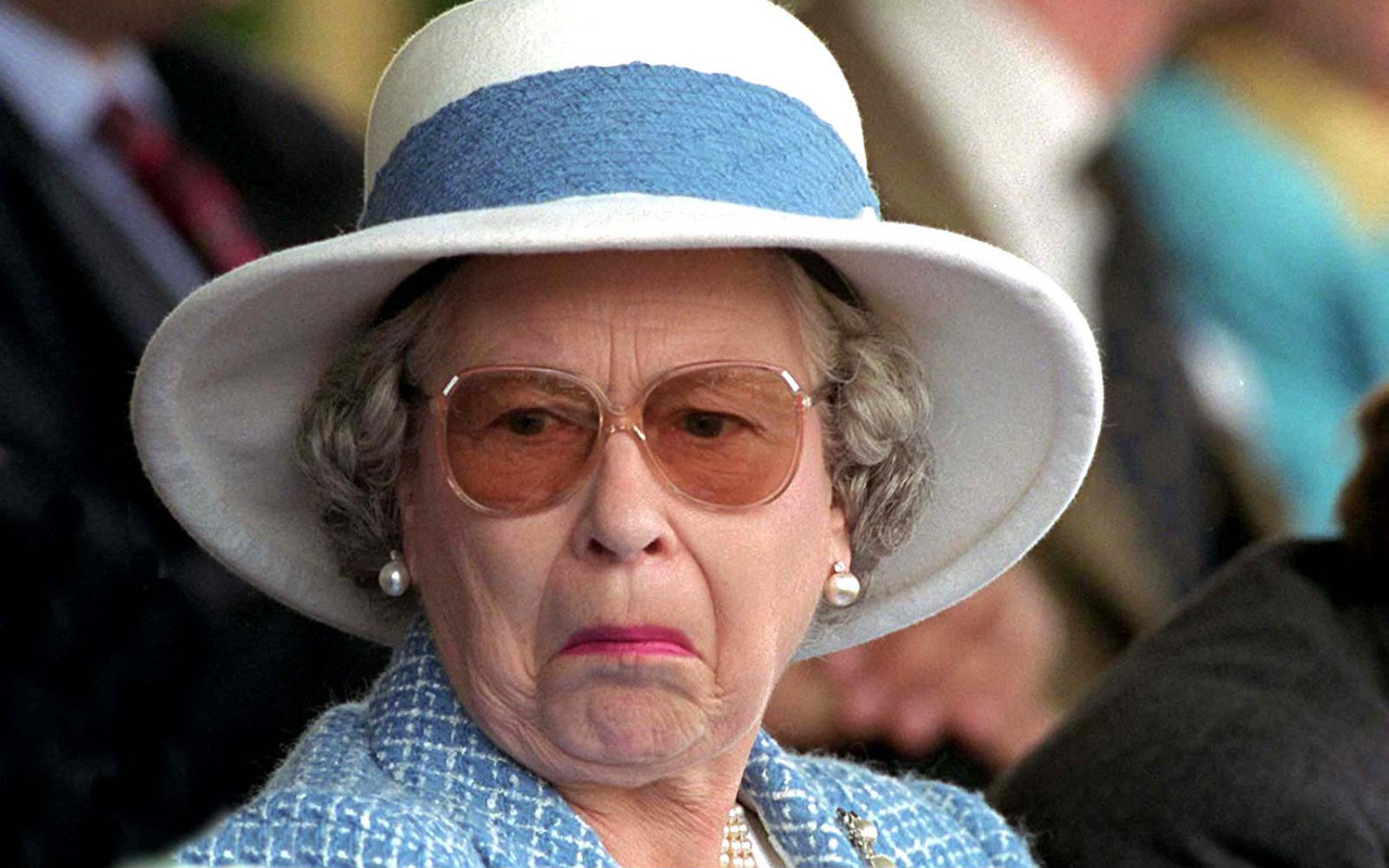 image-url-https-static-onecms-io-wp-content-uploads-sites-28-2017-12-queen-elizabeth-expression-QE.jpg